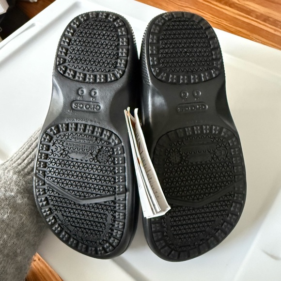 Crocs on the clock work slip-on - Picture 2 of 5